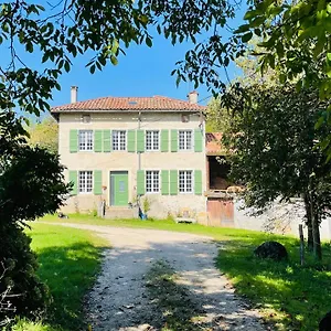 Hébergement de vacances Domaine De Montfort