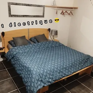  Appartement Avec Cour Plein Centre